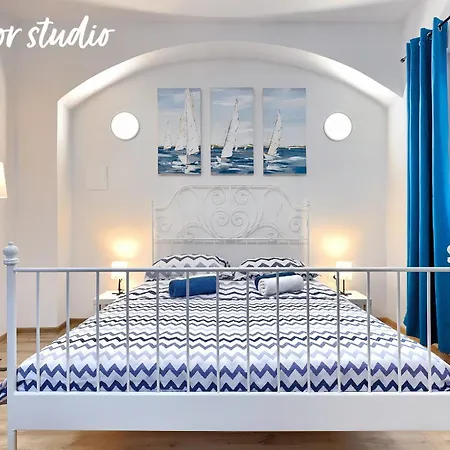 Notte Sul Porto * רוביני