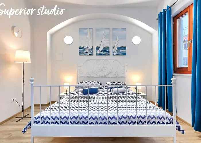 Notte Sul Porto * Ρόβινι